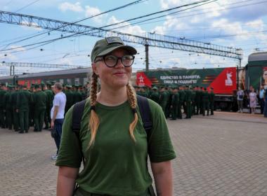 Тюменские курсанты посетили тематические вагоны воинского эшелона «Единство в памяти. Сила в подвиге»