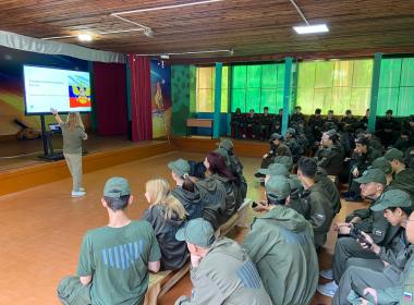 Курсантам филиала Центра «ВОИН» в Бурятии рассказали о символах России