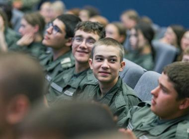 В День Военно-воздушных сил России лагерь «Время юных героев» посетил лётчик-штурмовик Виктор Александрович Квасов!