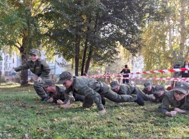 Сотрудники Центра «ВОИН» оценили подготовку кузбасских школьников на военно-спортивных соревнованиях