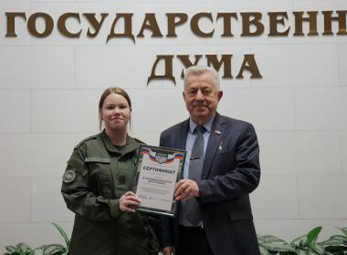 Председатель Правления Центра «ВОИН» Виктор Водолацкий встретился с финалистами конкурса эссе «Связь поколений»