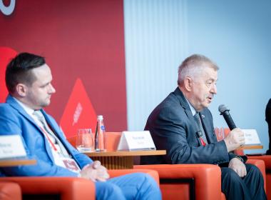 Виктор Водолацкий поделился успешными практиками Центра «ВОИН» с участниками Всероссийского  патриотического форума