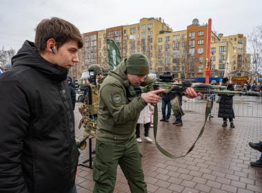 Курсанты Центра «ВОИН» поздравили с Днем воссоединения Крыма с Россией