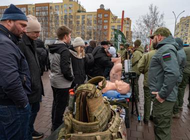 Курсанты Центра «ВОИН» поздравили с Днем воссоединения Крыма с Россией