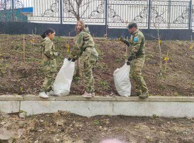 Сила памяти и чистоты: курсанты Центра «ВОИН» продолжают участие во Всероссийской неделе субботников